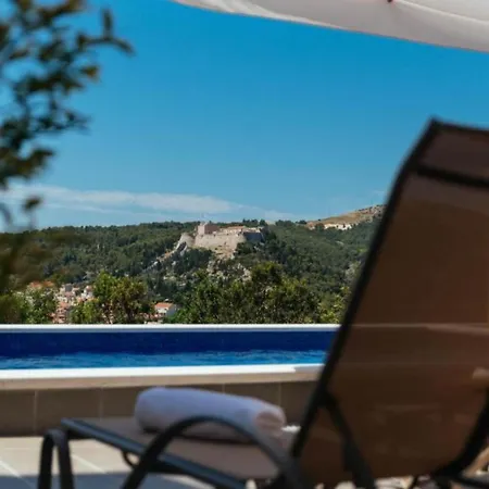 Trogrli - With Balcony And Sea View *