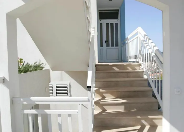 Trogrli - With Balcony And Sea View Apartamento *